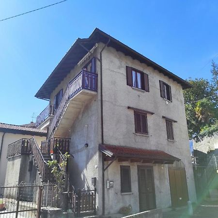 Da Giovanni E Margherita Манделло-дель-Ларио Экстерьер фото